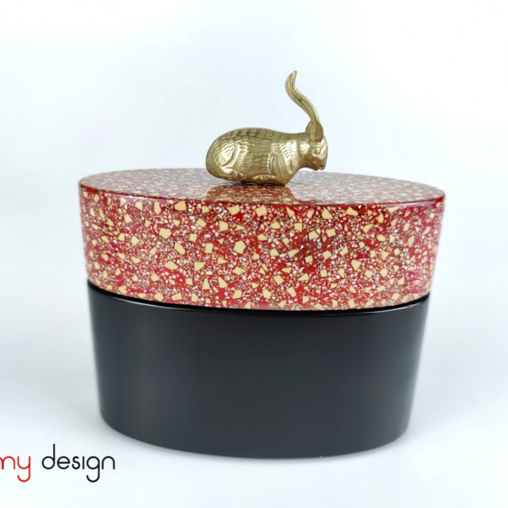 Small oval lacquer box with eggshell details, with deer on cap